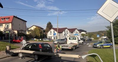 Dwie kolizje niemal równocześnie na jednej ulicy